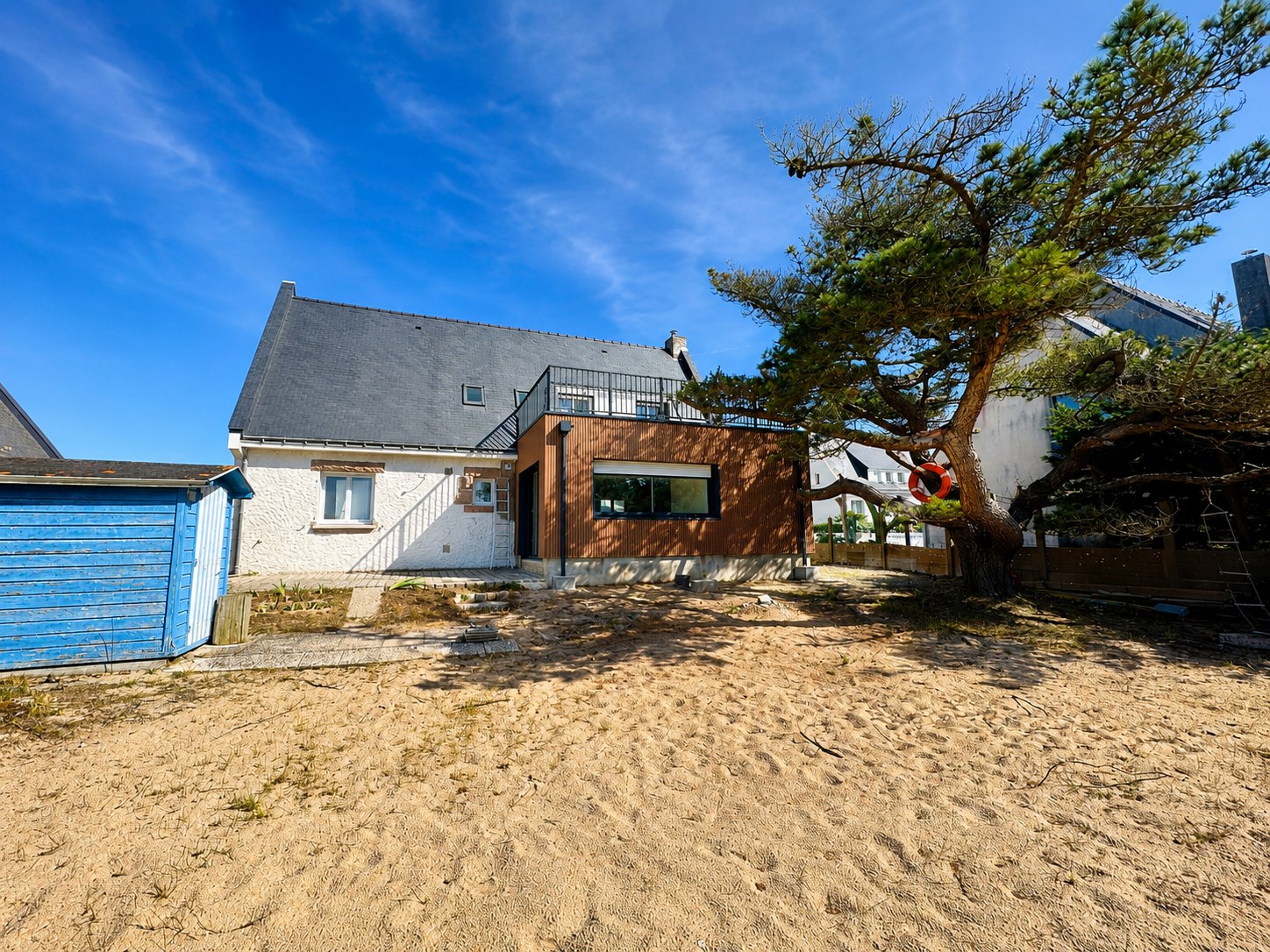 Façade de la maison rénovée